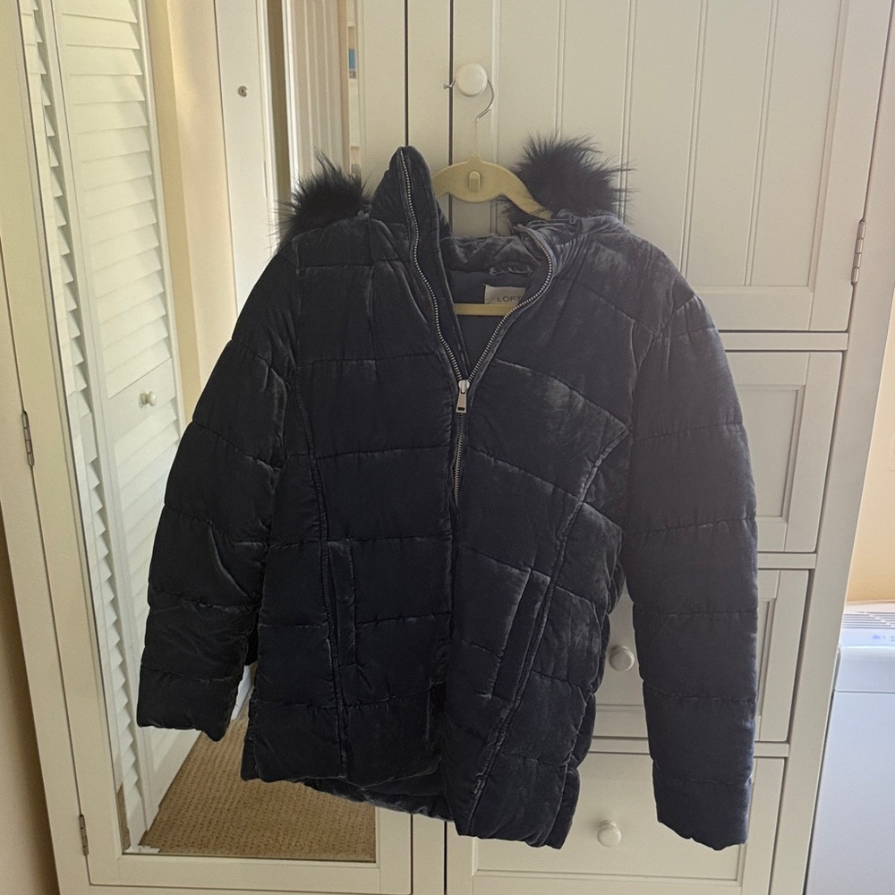 LOFT Black Puffer Jacket with Faux Fur Trim